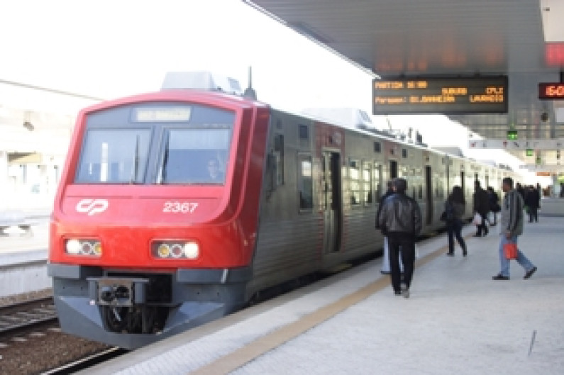 Não à Privatização das Empresas Públicas de Transportes Não à Privatização das Empresas Públicas de Transportes