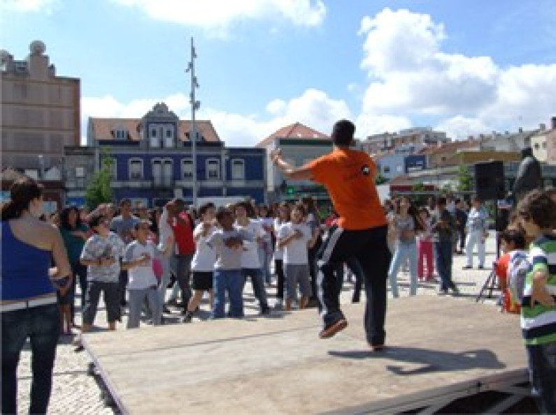“Mexe-te uma Beca – Escolas em Movimento” “Mexe-te uma Beca – Escolas em Movimento”