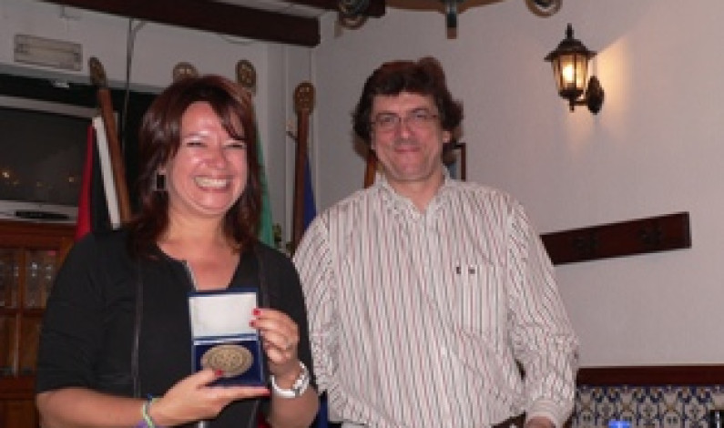 A Drª . Clara Fernandes Carvalho, no Rotary Club do Barreiro. A Drª . Clara Fernandes Carvalho, no Rotary Club do Barreiro.