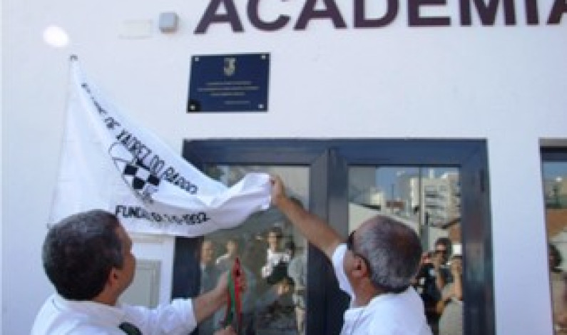 Presidente da CMB Inaugura Academia de Xadrez do Barreiro Presidente da CMB Inaugura Academia de Xadrez do Barreiro