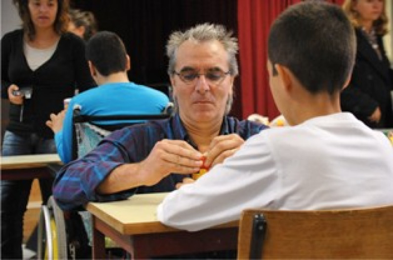 O som e o silêncio  Actividade promovida pela CMB nas escolas no âmbito do Mês da Música O som e o silêncio  Actividade promovida pela CMB nas escolas no âmbito do Mês da Música