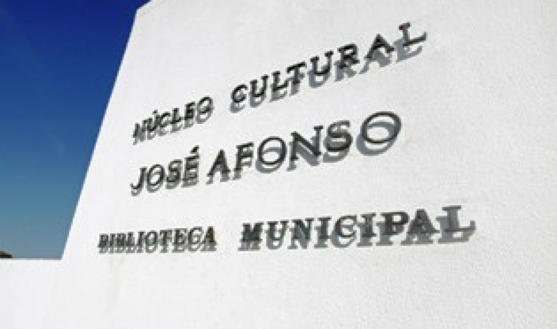 Biblioteca de Alhos Vedros completa 18 anos Biblioteca de Alhos Vedros completa 18 anos