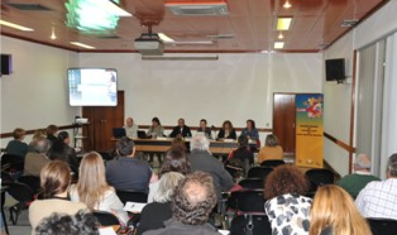 Comunidades Imigrantes – Percursos de Integração Local abordados no Conselho Local de Acção Social Comunidades Imigrantes – Percursos de Integração Local abordados no Conselho Local de Acção Social
