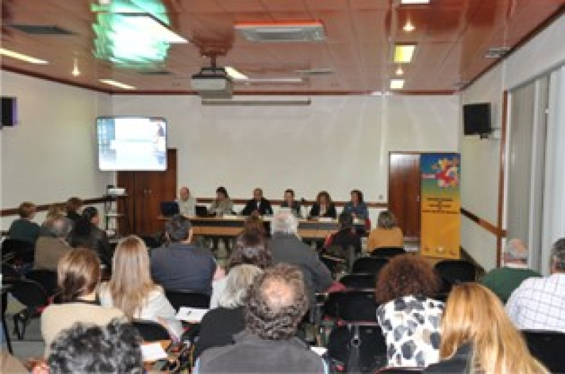 Comunidades Imigrantes – Percursos de Integração Local abordados no Conselho Local de Acção Social Comunidades Imigrantes – Percursos de Integração Local abordados no Conselho Local de Acção Social