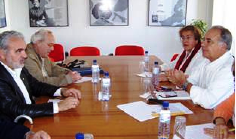 CONFEDERAÇÃO DAS COLECTIVIDADES REUNIU COM A CGTP CONFEDERAÇÃO DAS COLECTIVIDADES REUNIU COM A CGTP