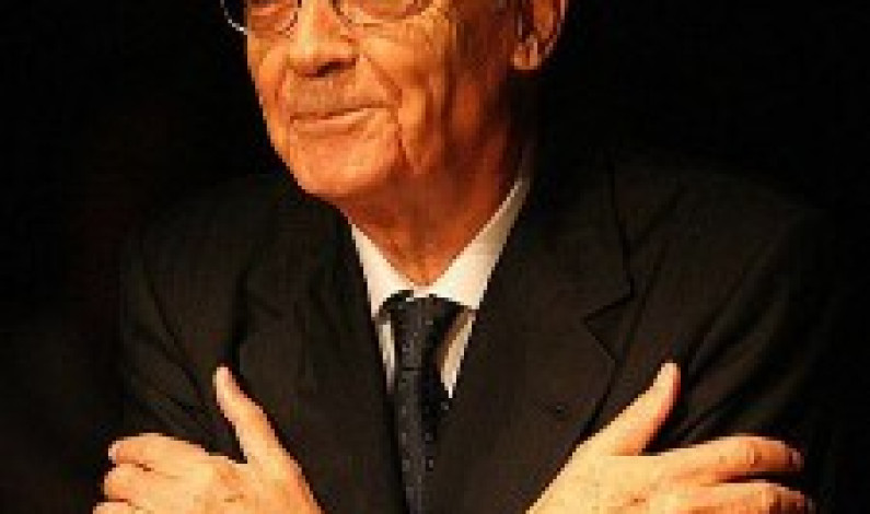 Em homenagem a José Saramago Exposição “Levantado do Chão” na Biblioteca da Moita Em homenagem a José Saramago Exposição “Levantado do Chão” na Biblioteca da Moita