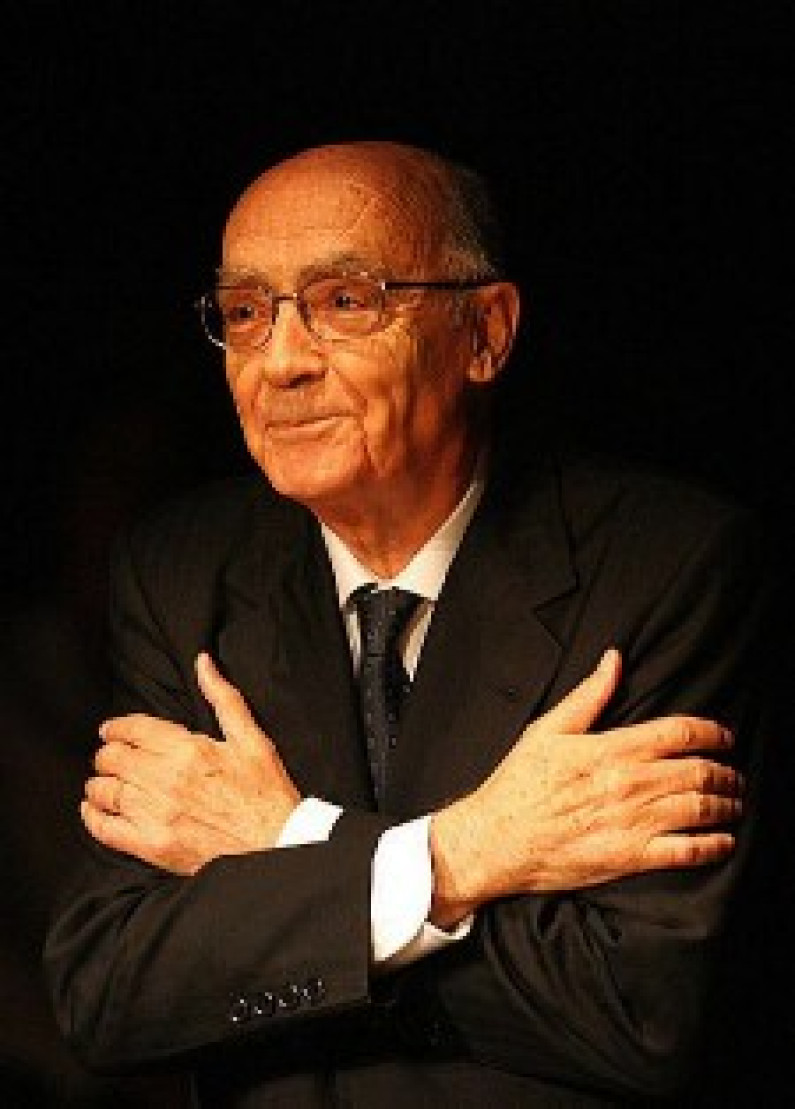 Em homenagem a José Saramago Exposição “Levantado do Chão” na Biblioteca da Moita Em homenagem a José Saramago Exposição “Levantado do Chão” na Biblioteca da Moita