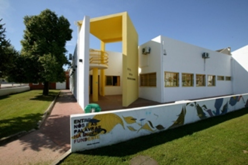 Encontro sobre Violência Doméstica na Biblioteca do Vale da Amoreira Encontro sobre Violência Doméstica na Biblioteca do Vale da Amoreira