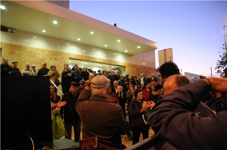 Utentes da Linha do Sado, protestam na Baixa da Banheira Utentes da Linha do Sado, protestam na Baixa da Banheira
