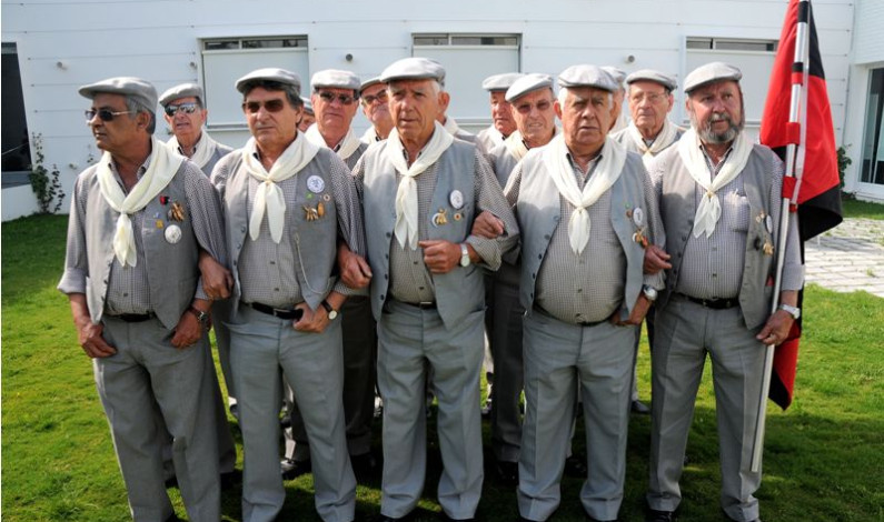 O Grupo Coral “ Amigos do Barreiro” O Grupo Coral “ Amigos do Barreiro”