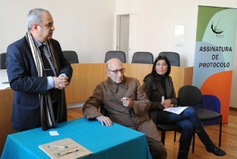 Assinatura de Contrato de Doação  com António Patacas Assinatura de Contrato de Doação  com António Patacas