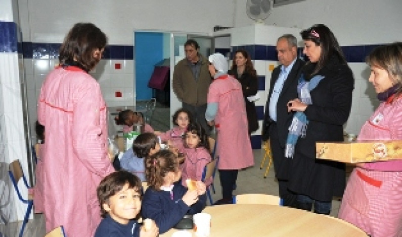 EXECUTIVO DESEJA AS BOAS FESTAS  A INSTITUIÇÕES DO CONCELHO EXECUTIVO DESEJA AS BOAS FESTAS  A INSTITUIÇÕES DO CONCELHO