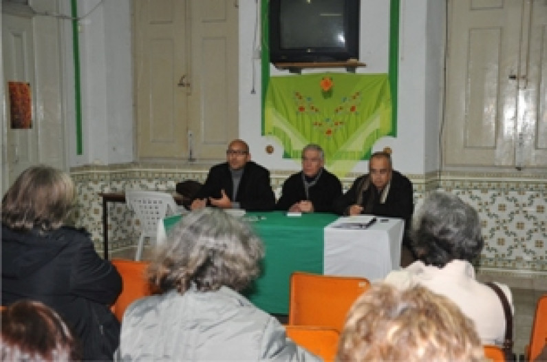 TRANSPORTES COLECTIVOS DO BARREIRO – Reuniões com população debatem estratégia do sector para 2012 TRANSPORTES COLECTIVOS DO BARREIRO – Reuniões com população debatem estratégia do sector para 2012