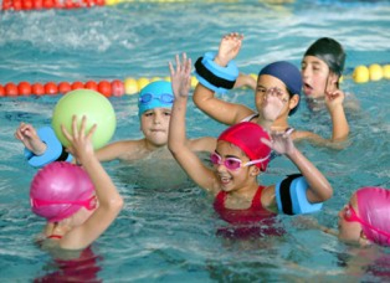 Festival de Natação assinala aniversário da Piscina Municipal de Alhos Vedros Festival de Natação assinala aniversário da Piscina Municipal de Alhos Vedros
