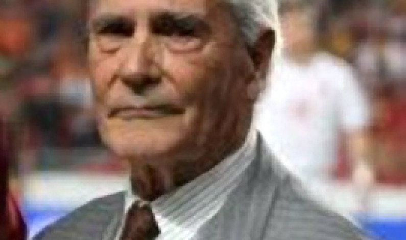 Faleceu antigo futebolista Artur da Silva Quaresma, Barreiro Reconhecido na Área do Desporto em 1992 Faleceu antigo futebolista Artur da Silva Quaresma, Barreiro Reconhecido na Área do Desporto em 1992