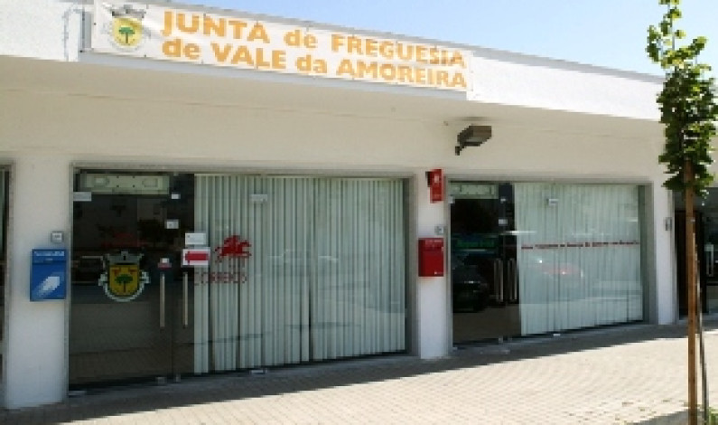 Vale da Amoreira recebe reunião de câmara descentralizada Vale da Amoreira recebe reunião de câmara descentralizada