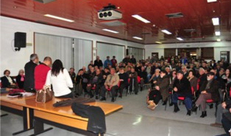 TRANSPORTES COLETIVOS DO BARREIRO (TCB) REUNEM COM POPULAÇÃO TRANSPORTES COLETIVOS DO BARREIRO (TCB) REUNEM COM POPULAÇÃO