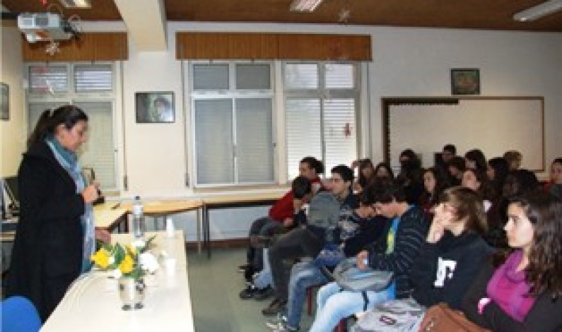 Opções Participadas na Escola Básica 2+3 com Secundário de Santo António da Charneca Opções Participadas na Escola Básica 2+3 com Secundário de Santo António da Charneca