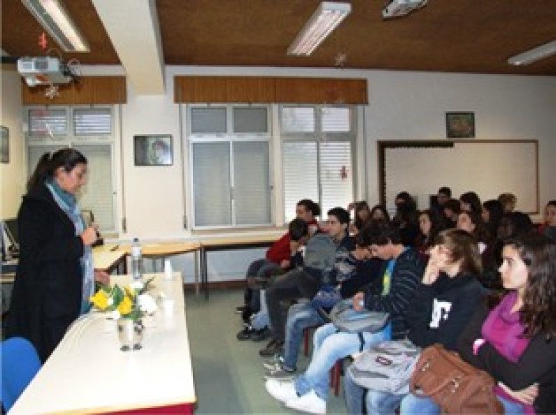 Opções Participadas na Escola Básica 2+3 com Secundário de Santo António da Charneca Opções Participadas na Escola Básica 2+3 com Secundário de Santo António da Charneca
