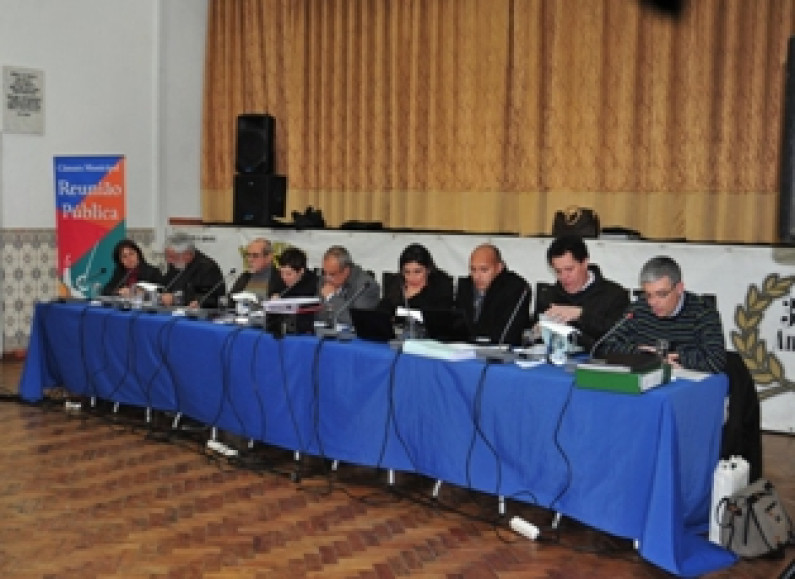 REUNIÃO DE CÂMARA MUNICIPAL DO BARREIRO DESCENTRALIZADA EM COINA REUNIÃO DE CÂMARA MUNICIPAL DO BARREIRO DESCENTRALIZADA EM COINA