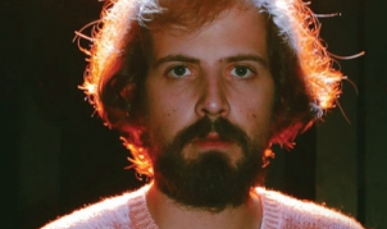 B FACHADA no Teatro Municipal de Almada B FACHADA no Teatro Municipal de Almada