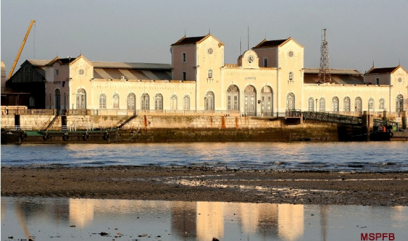 Movimento cívico defende património ferroviário abandonado do Barreiro In: jornal “Publico” Movimento cívico defende património ferroviário abandonado do Barreiro In: jornal “Publico”