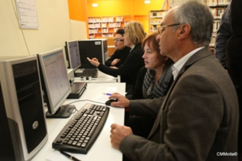 Internet sem Mistérios” nas bibliotecas municipais da Moita Internet sem Mistérios” nas bibliotecas municipais da Moita