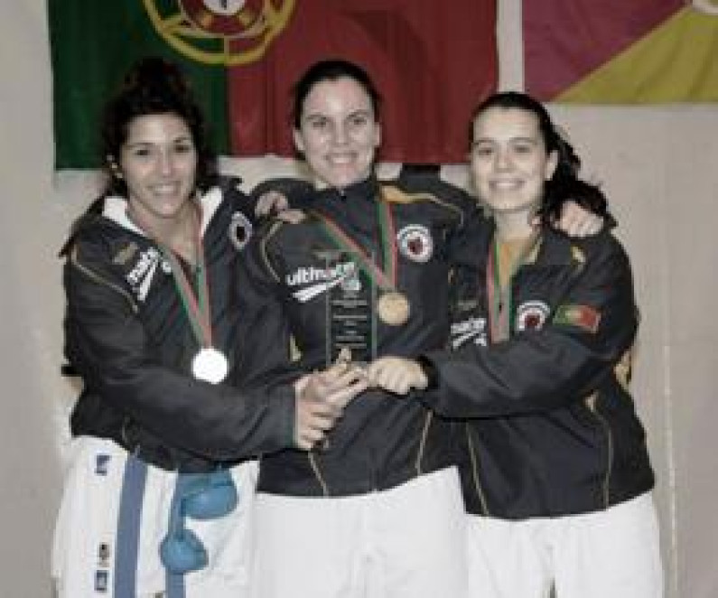 Equipa Sénior Feminina de Karate do CRD Cavaquinhas é Campeã Nacional Equipa Sénior Feminina de Karate do CRD Cavaquinhas é Campeã Nacional