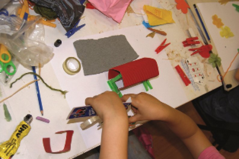 SONHAR ACORDADOS – Mostra de artes plásticas para miúdos e graúdos SONHAR ACORDADOS – Mostra de artes plásticas para miúdos e graúdos