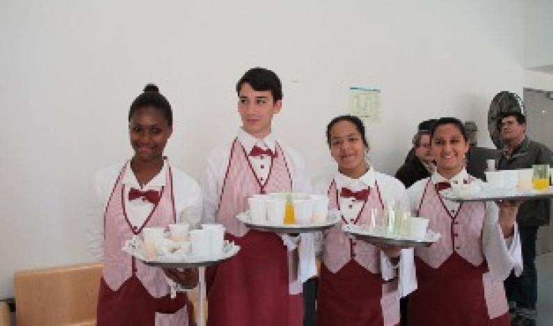 Importa acreditar, apostar e nunca desistir deles! Importa acreditar, apostar e nunca desistir deles!