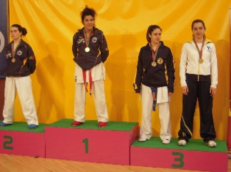 SARA RAMOS – Tetracampeã Nacional de Karaté SARA RAMOS – Tetracampeã Nacional de Karaté