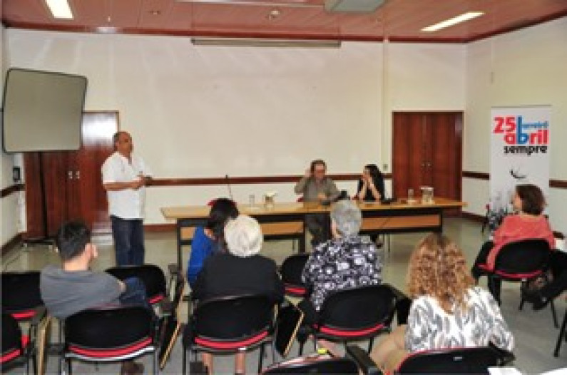 Eduardo Gageiro, apresentou livro “Liberdade” no Barreiro Eduardo Gageiro, apresentou livro “Liberdade” no Barreiro