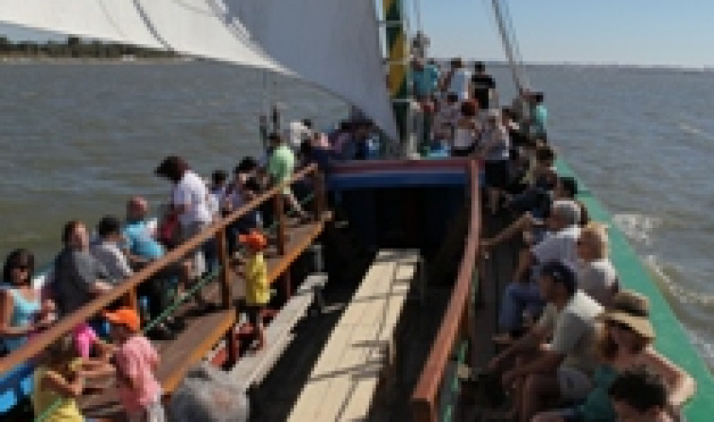 Moita: início da época de passeios fluviais Varino “O Boa Viagem” de regresso ao Tejo Moita: início da época de passeios fluviais Varino “O Boa Viagem” de regresso ao Tejo