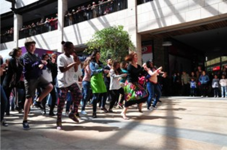 Maio Mês da Dança Maio Mês da Dança