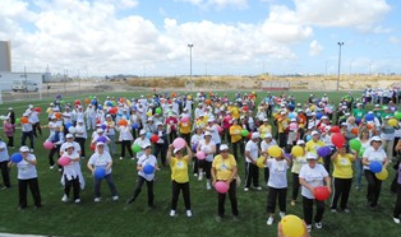 Energia e boa-disposição de centenas de seniores no “FESTIMEXE” Energia e boa-disposição de centenas de seniores no “FESTIMEXE”