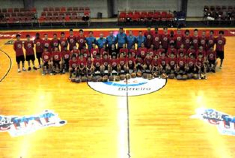 Estágio de Basquetebol do Barreiro – Sessões de aperfeiçoamento para jovens durante duas semanas Estágio de Basquetebol do Barreiro – Sessões de aperfeiçoamento para jovens durante duas semanas