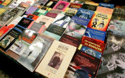 Feira do Livro Manuseado na Biblioteca da Moita Feira do Livro Manuseado na Biblioteca da Moita