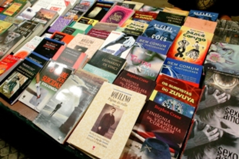 Feira do Livro Manuseado na Biblioteca da Moita Feira do Livro Manuseado na Biblioteca da Moita