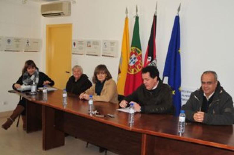 PROJETO TRILHOS – E5G | 5ª Geração do Programa Escolhas PROJETO TRILHOS – E5G | 5ª Geração do Programa Escolhas