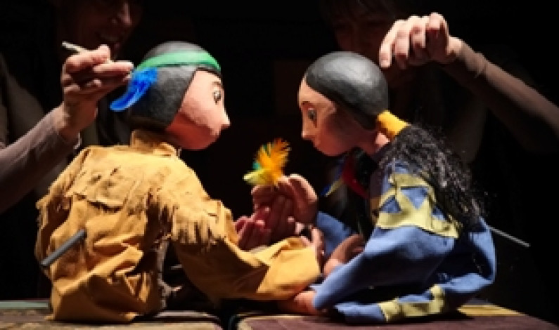 “Brincos de Penas” no Fórum Cultural – Baixa da Banheira “Brincos de Penas” no Fórum Cultural – Baixa da Banheira