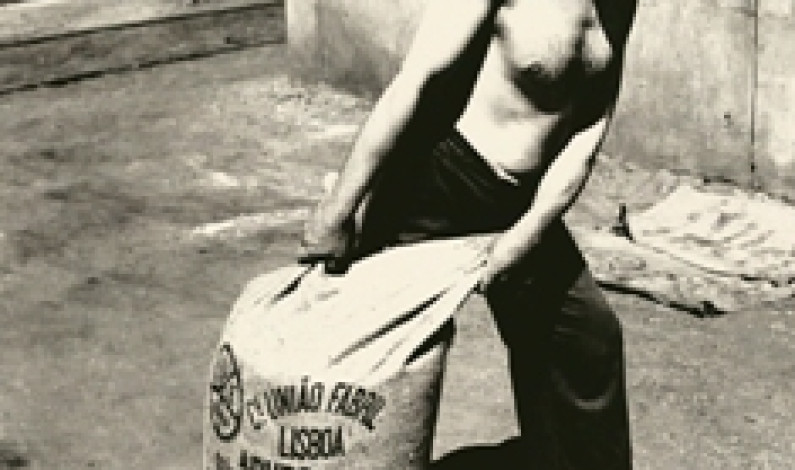 A CUF NO BARREIRO, REALIDADES MITOS E CONTRADIÇÕES A CUF NO BARREIRO, REALIDADES MITOS E CONTRADIÇÕES