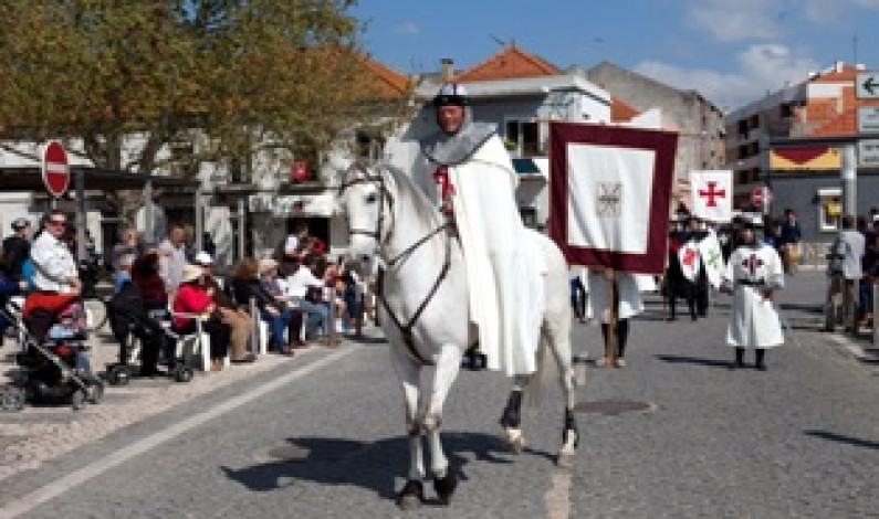 “Alhos Vedros Através do Tempos”: Cortejo Histórico Etnográfico juntou 500 figurantes “Alhos Vedros Através do Tempos”: Cortejo Histórico Etnográfico juntou 500 figurantes