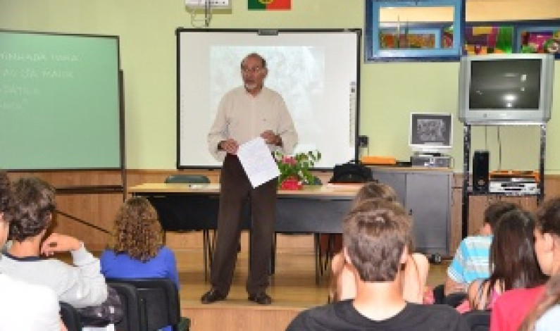 “CONTAR HISTÓRIAS (VIVIDAS) NO 25 DE ABRIL” “CONTAR HISTÓRIAS (VIVIDAS) NO 25 DE ABRIL”