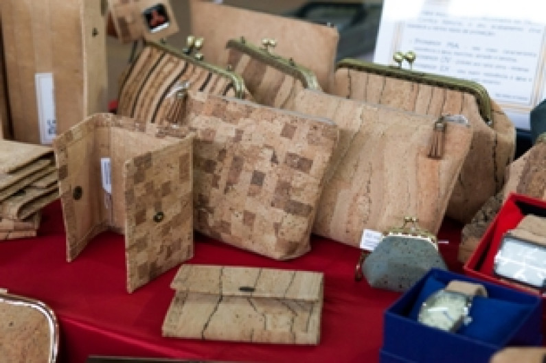 Dias 2 e 9 de agosto Muitas “Artes e Talentos” no Mercado Municipal da Moita Dias 2 e 9 de agosto Muitas “Artes e Talentos” no Mercado Municipal da Moita