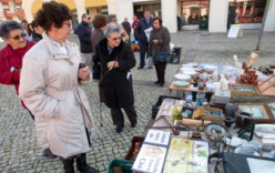 Na Moita Feira de Antiguidades e Velharias: 2º e 4º sábado de cada mês Na Moita Feira de Antiguidades e Velharias: 2º e 4º sábado de cada mês