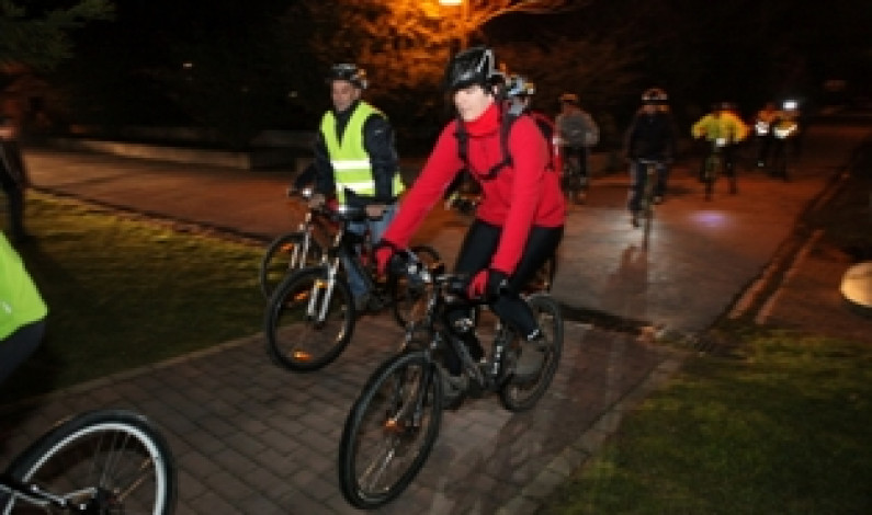 Câmara da Moita desafia para “Pedalada à Beira Tejo Noturna” Câmara da Moita desafia para “Pedalada à Beira Tejo Noturna”