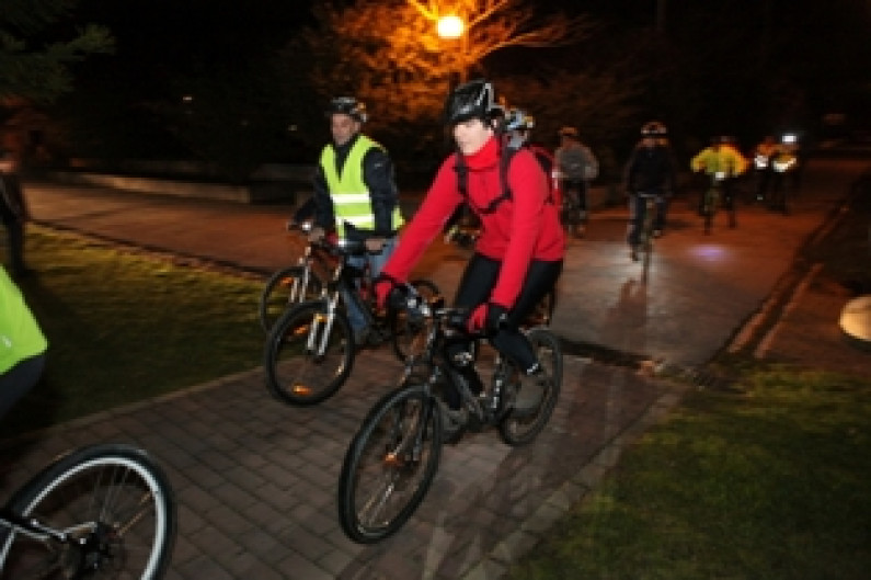 Câmara da Moita desafia para “Pedalada à Beira Tejo Noturna” Câmara da Moita desafia para “Pedalada à Beira Tejo Noturna”