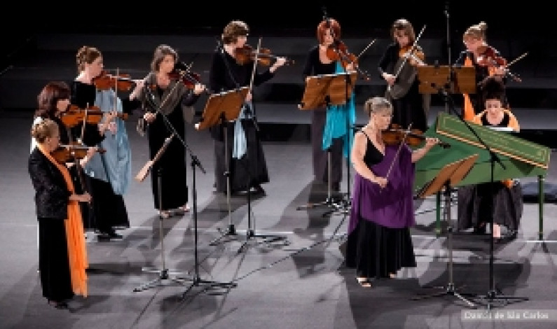 Damas de S. Carlos no palco do Fórum Cultural Damas de S. Carlos no palco do Fórum Cultural