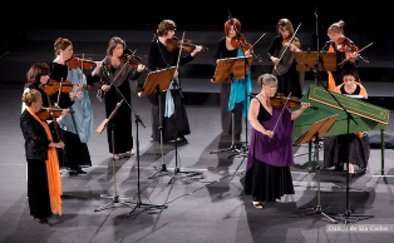 Damas de S. Carlos no palco do Fórum Cultural Damas de S. Carlos no palco do Fórum Cultural