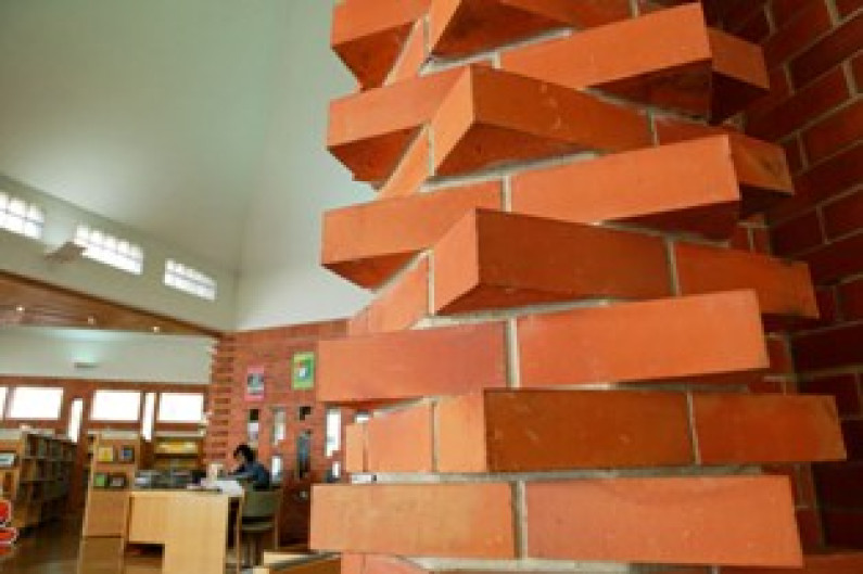 Encontro “Maré de Palavras – Animar a Leitura Promovendo o Livro” Encontro “Maré de Palavras – Animar a Leitura Promovendo o Livro”